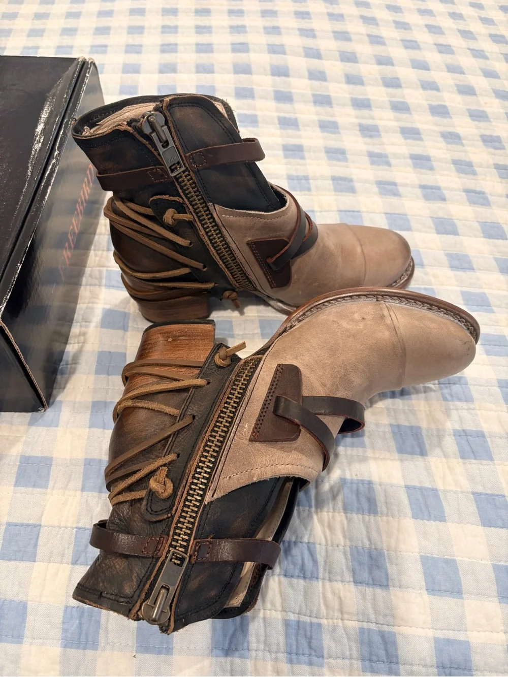 NWT $315 FREEBIRD Crue Grey Multi Buckle Ankle Boots Sz 10
